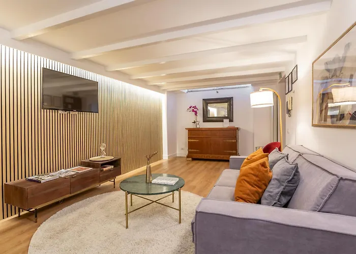Daplace - Iris Apartament *
